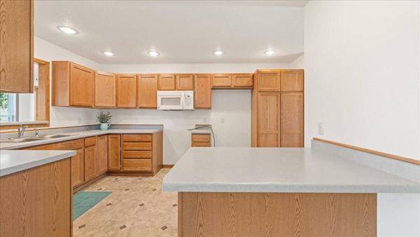 17614 Interland Ave, Adrian, WI 54660