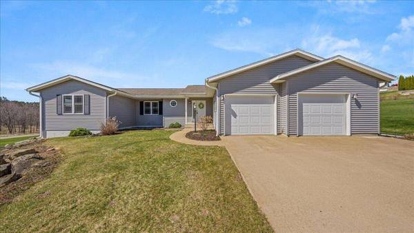 17614 Interland Ave, Adrian, WI 54660