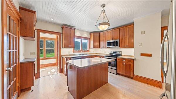 51888 Johnstown Rd, Utica, WI 54655