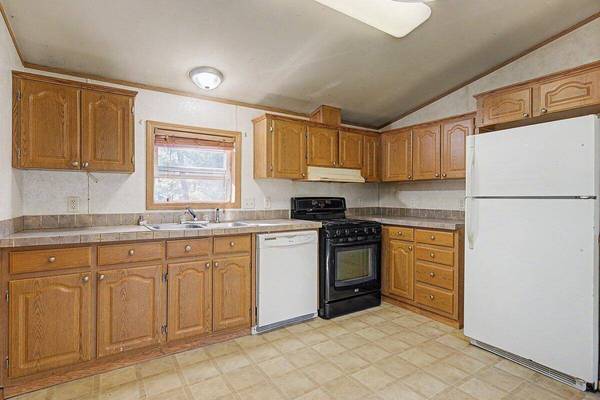 N4507 Potter Rd, Knapp, WI 54666