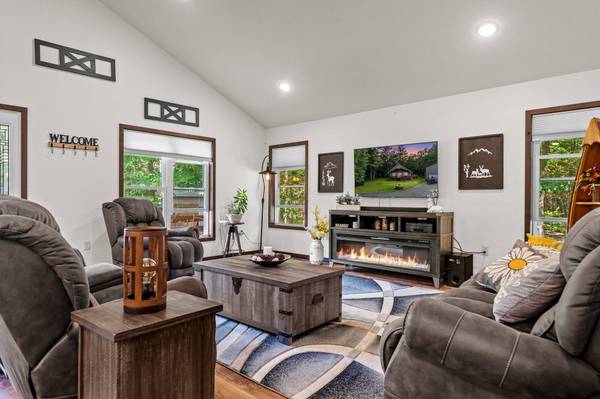 5657 Catbird Rd, Little Falls, WI 54656