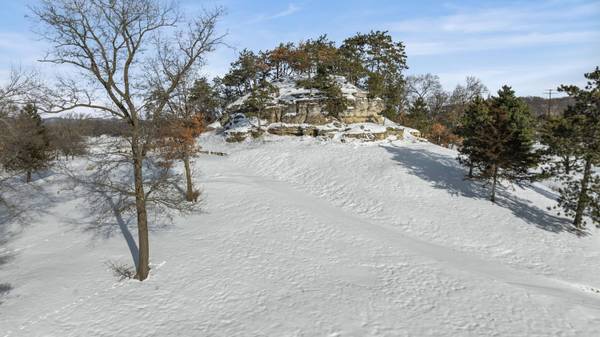 7674 W Castle Mound Rd, Holland, WI 54636