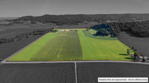 N3290 Russlan Coulee Rd, Barre, WI 54601