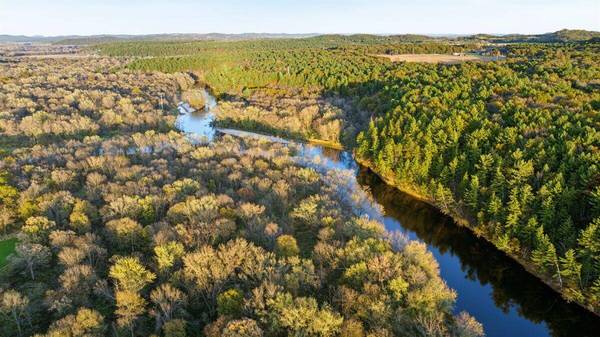 N1590 Lovell St, Melrose, WI 54642