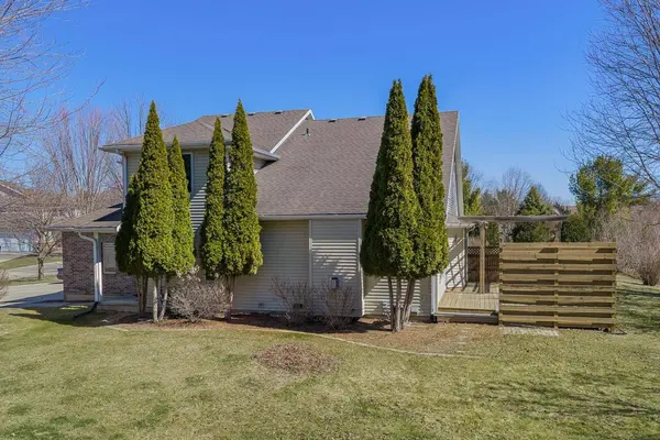 5911 E Open Meadow, Mcfarland, WI 53558