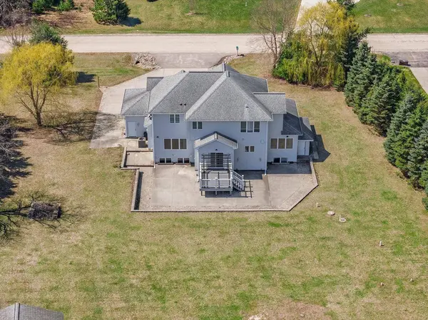 S4185 Whispering Pines Drive, Baraboo, WI 53913