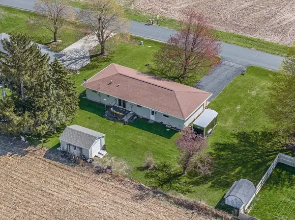 N2737 Welk Road, Markesan, WI 53946
