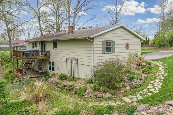 1720 Algonquin Drive, Baraboo, WI 53913