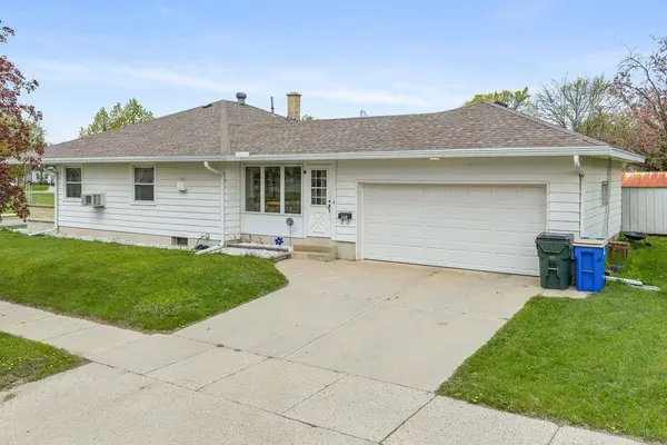 1001 Dewitt Street, Portage, WI 53901