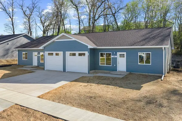 2442 Russell Court, Reedsburg, WI 53959