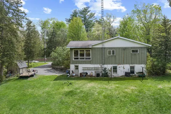 719 Silver Lake Drive, Portage, WI 53901