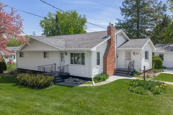 612 Grove Street, Mauston, WI 53948