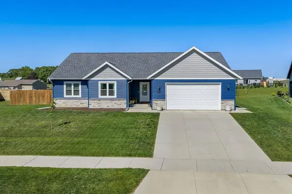 2055 Willow Run, Reedsburg, WI 53959