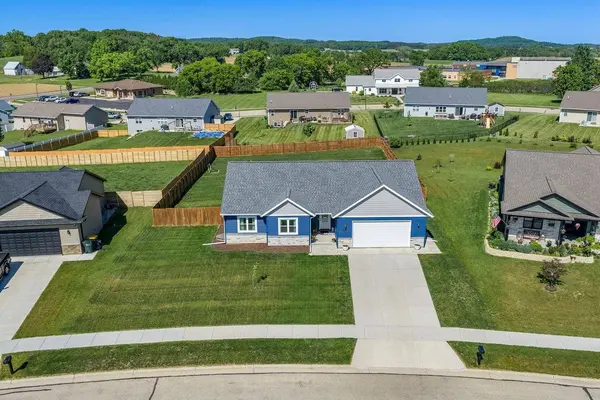 2055 Willow Run, Reedsburg, WI 53959
