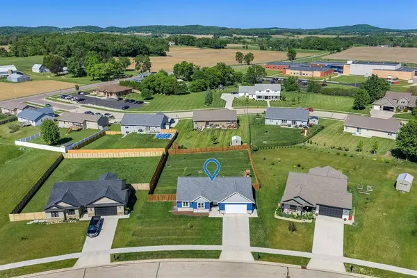 2055 Willow Run, Reedsburg, WI 53959