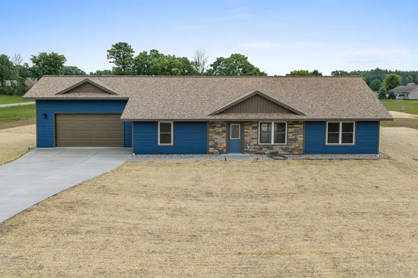 1123 S Gale Lane, Wisconsin Dells, WI 53965