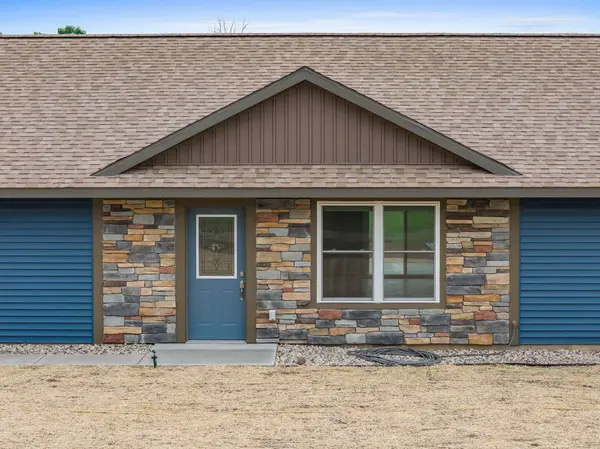 1123 S Gale Lane, Wisconsin Dells, WI 53965