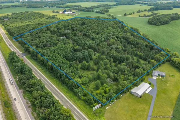 N8720 County Road CX, Portage, WI 53901