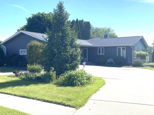 717 Mark St N, West Salem, WI 54669