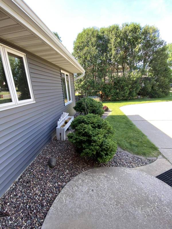 717 Mark St N, West Salem, WI 54669