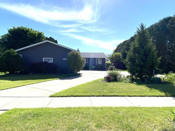 717 Mark St N, West Salem, WI 54669