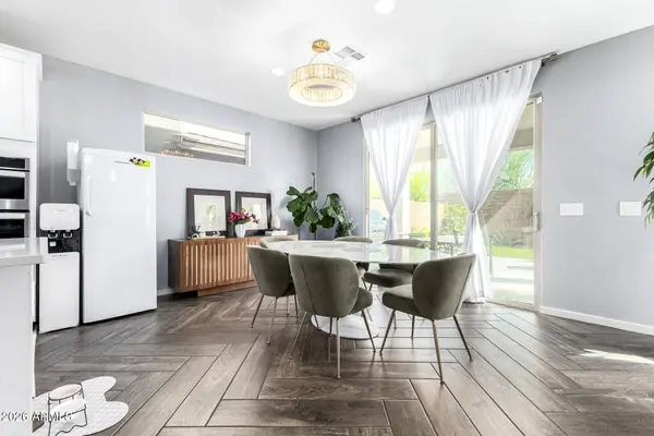 3557 E TINA Drive, Phoenix, AZ 85050