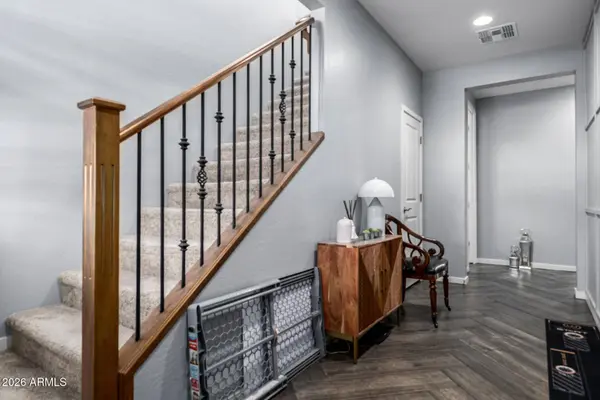 3557 E TINA Drive, Phoenix, AZ 85050