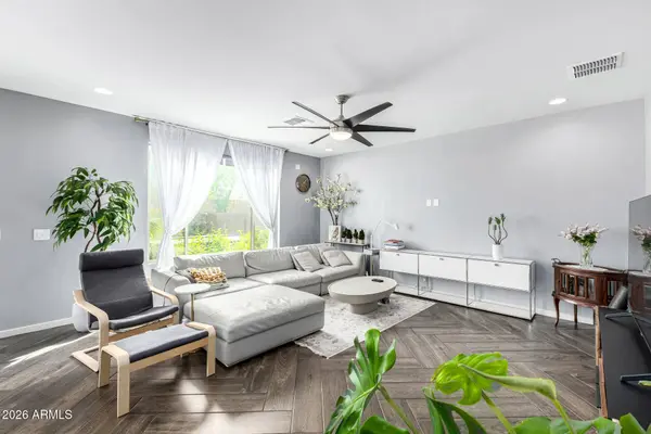 3557 E TINA Drive, Phoenix, AZ 85050