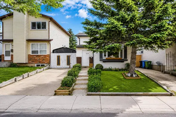 3614 39 ST NE, Calgary, AB T1Y 5H6