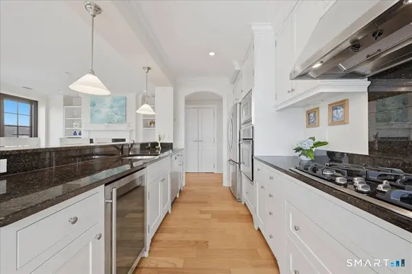 8 Stonington Commons #24, Stonington, CT 06378