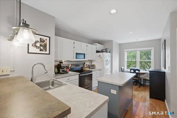71 Cobblestone Drive #71, Groton, CT 06340