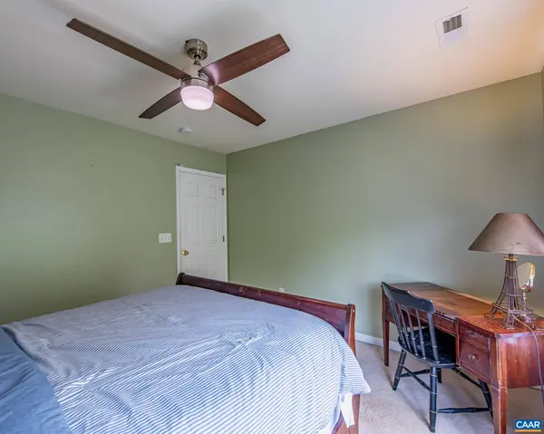 1321 STONEY RIDGE RD, Charlottesville, VA 22902