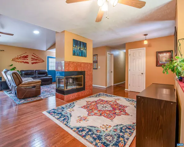 124 AZALEA DR, Afton, VA 22920