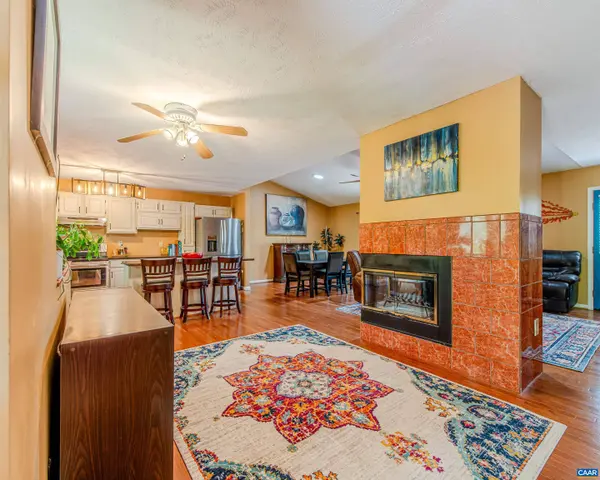 124 AZALEA DR, Afton, VA 22920