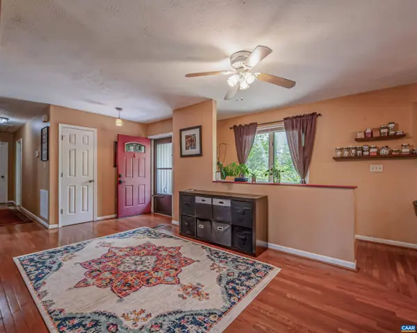 124 AZALEA DR, Afton, VA 22920