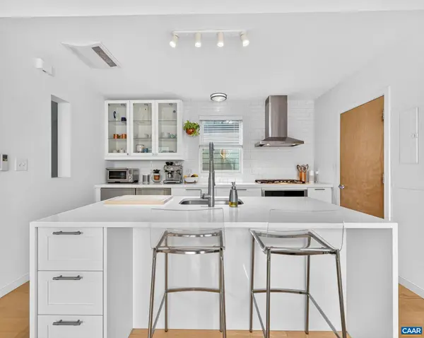 1130 HIGH ST E #M, Charlottesville, VA 22902