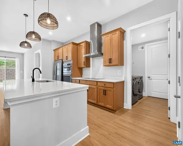 1637 KOCH CT, Charlottesville, VA 22911