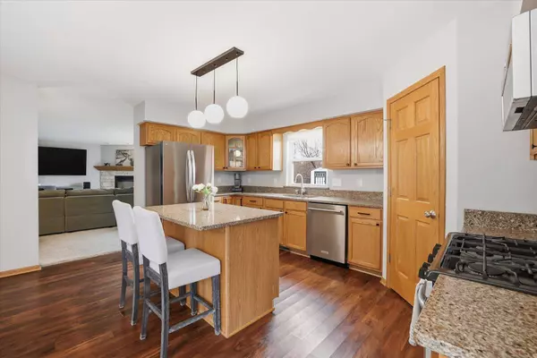 900 E Randy Rd, Oak Creek, WI 53154