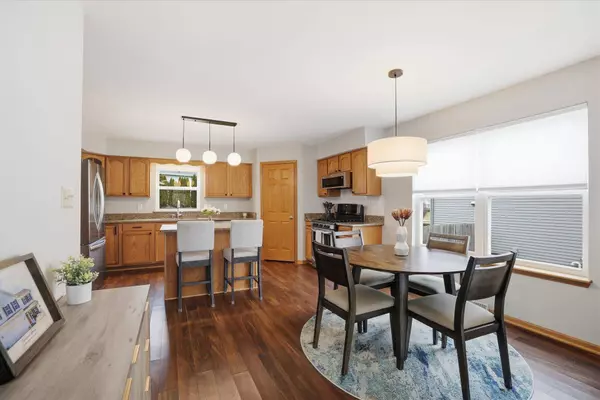 900 E Randy Rd, Oak Creek, WI 53154