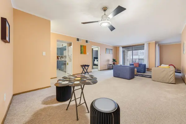 3942 N Oakland 135 Ave, Shorewood, WI 53211