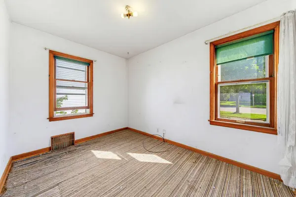 8400 W Auer Ave, Milwaukee, WI 53222
