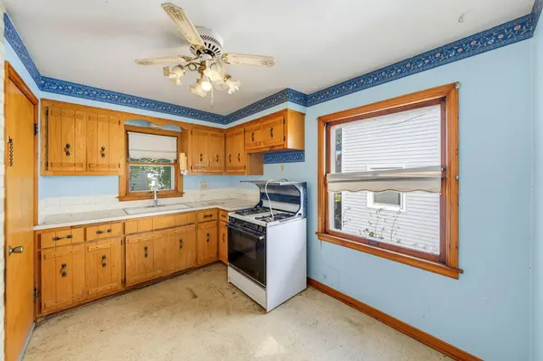 8400 W Auer Ave, Milwaukee, WI 53222