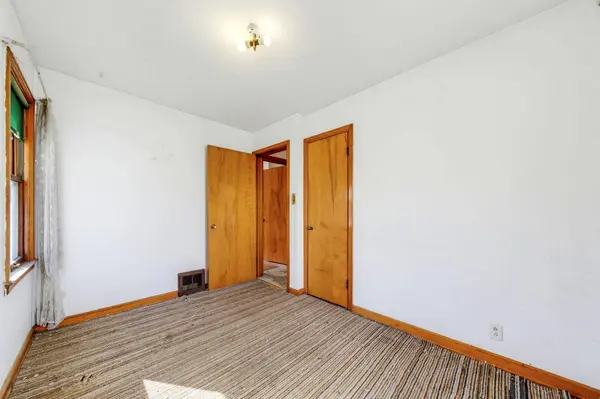 8400 W Auer Ave, Milwaukee, WI 53222