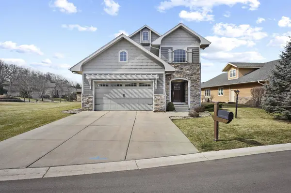 13 Arboredge Way, Fitchburg, WI 53711