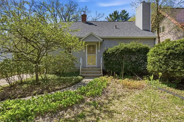 5717 Cedar Place, Madison, WI 53705