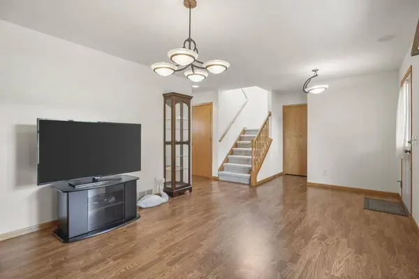1565 Okeeffe Avenue, Sun Prairie, WI 53590
