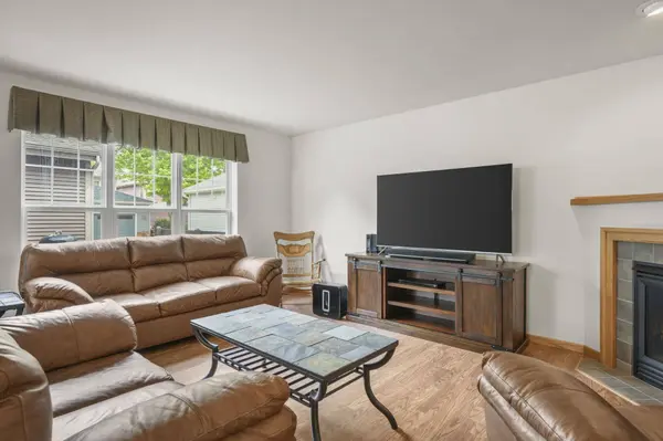 1565 Okeeffe Avenue, Sun Prairie, WI 53590