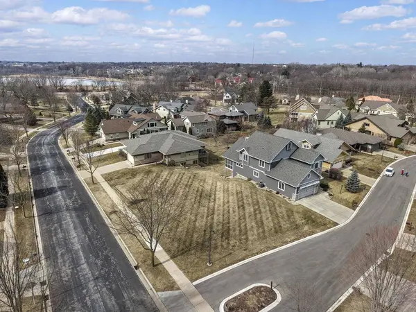 11 Arboredge Way