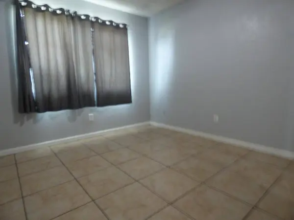 5850 E Ramona AVE, Fresno, CA 93727