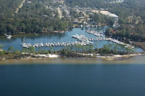 feature image of Living in Bluewater Bay, Florida: Why So Many Families and Military Members Love This Community